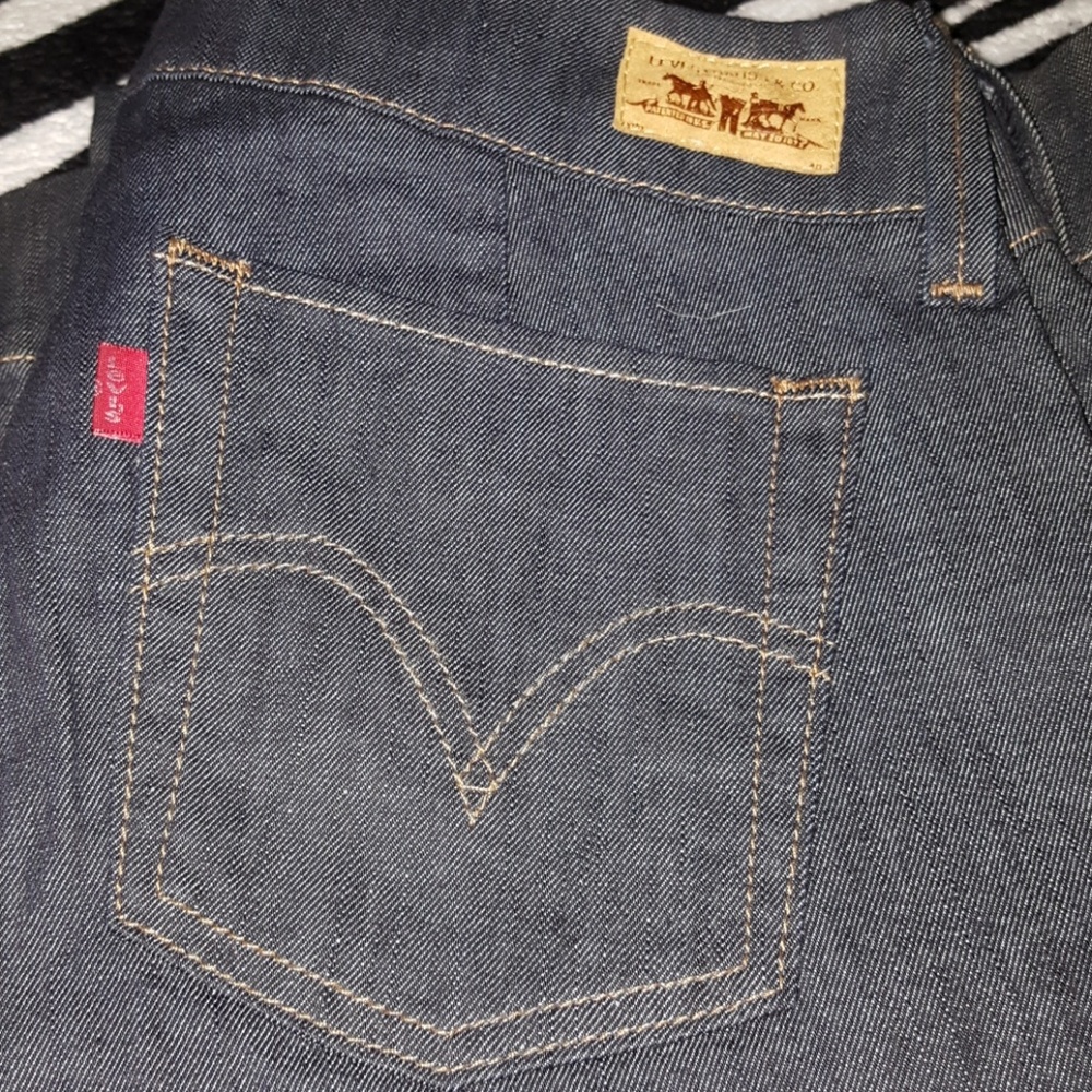 Levi's - Picture 4 of 4
